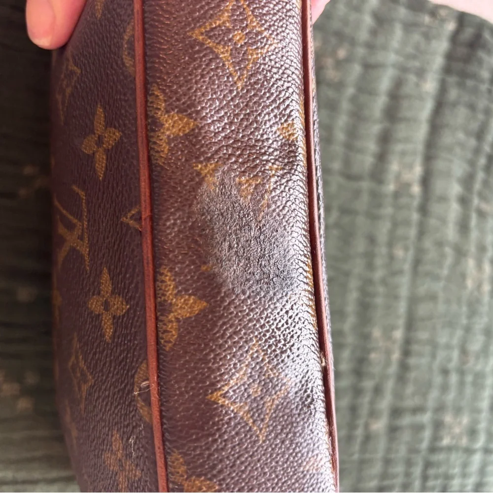 Louis Vuitton Monogram Canvas Toiletry Pouch with Tan Leather Trim - Picture 7 of 16